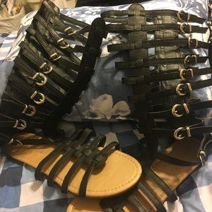 Black gladiator sandals size 8 women’s
